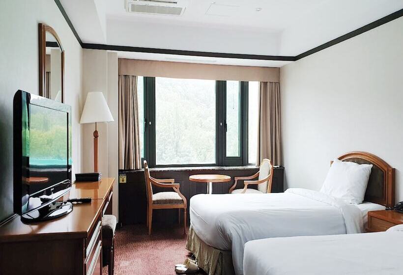 Номер Deluxe Вид на Горы, The K Hotel Gyeongju