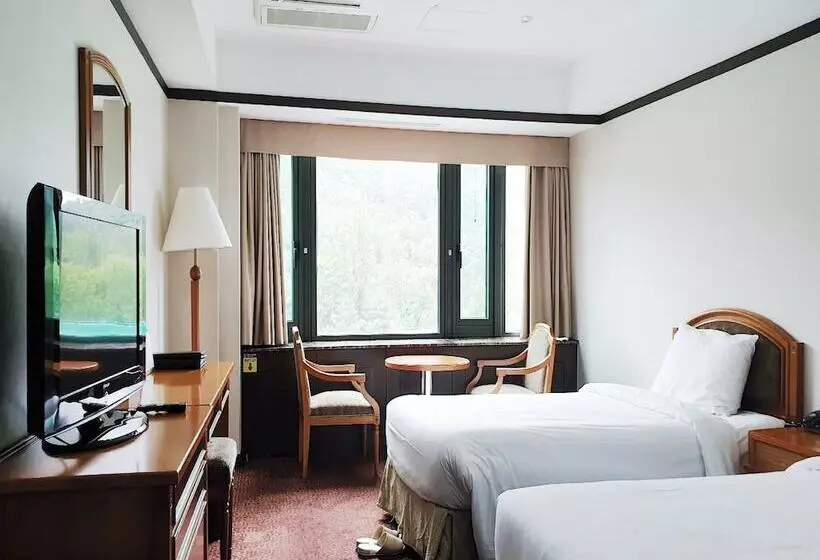 Deluxe Room Mountain View, The K Hotel Gyeongju