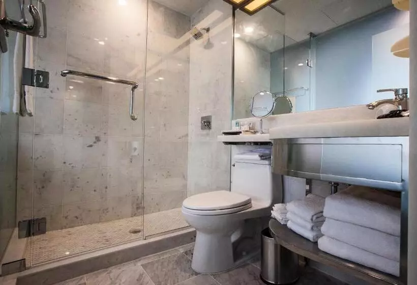 Deluxe Neljän Hengen Huone, Wyndham Garden Brooklyn Sunset Park