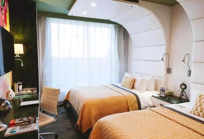 Deluxe Neljän Hengen Huone, Wyndham Garden Brooklyn Sunset Park