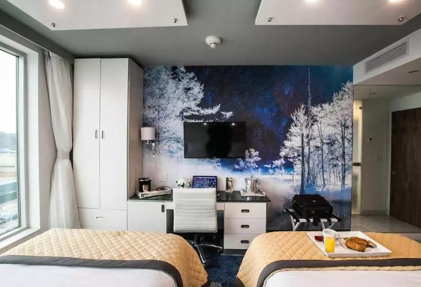 Deluxe Neljän Hengen Huone, Wyndham Garden Brooklyn Sunset Park