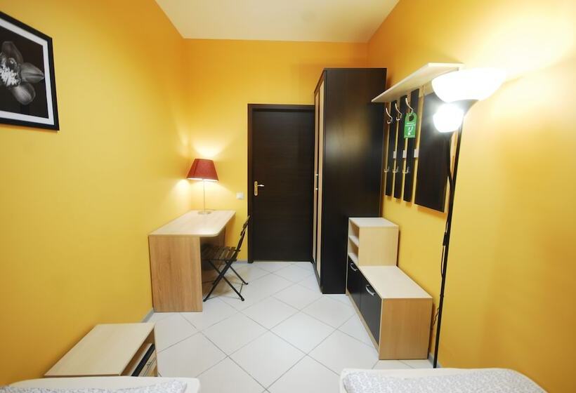 エコノミールーム, Landmark City Hotel   Hostel