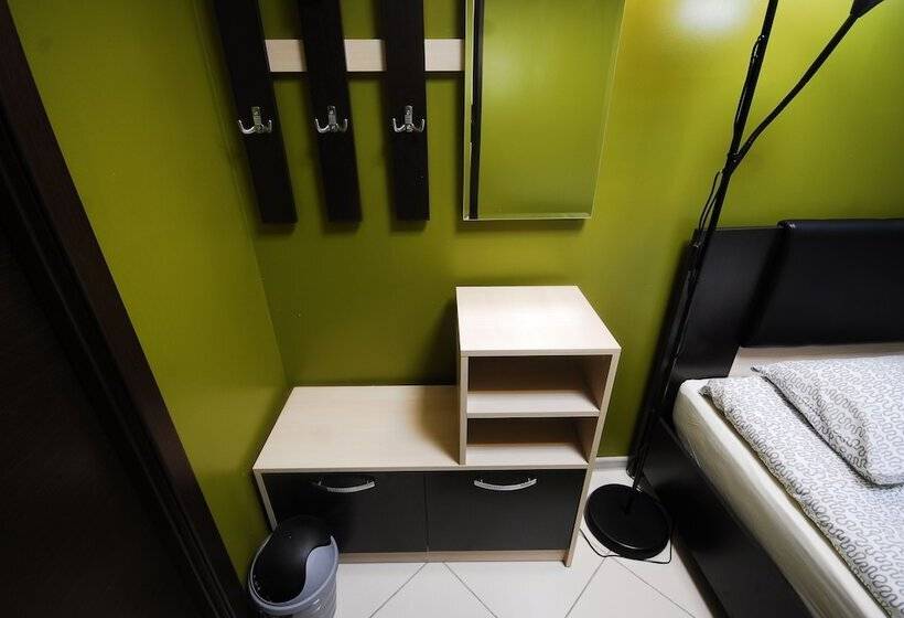 スタンダードルーム, Landmark City Hotel   Hostel