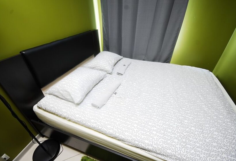 スタンダードルーム, Landmark City Hotel   Hostel