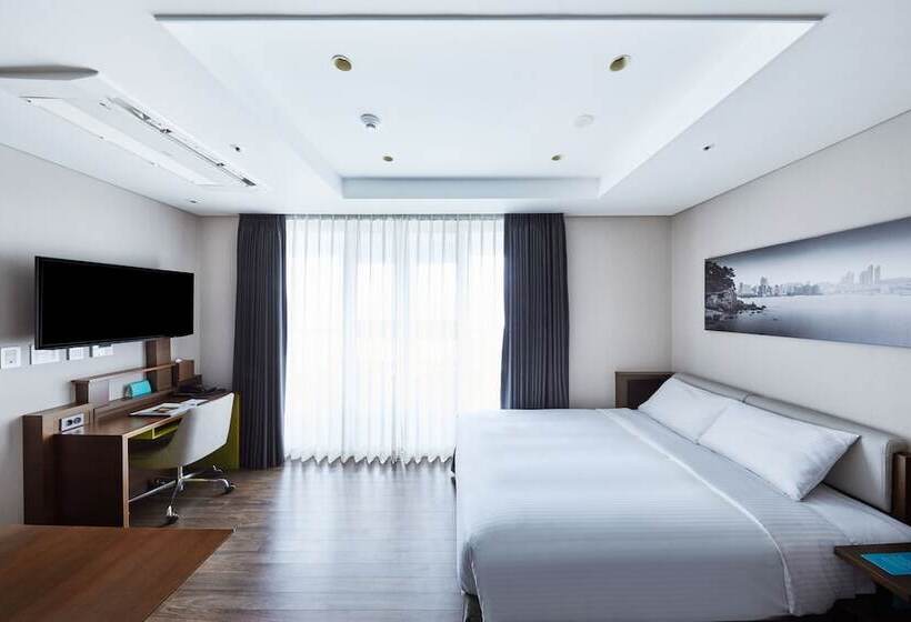 Deluxe Studio, Felix By Stx Hotel & Suite