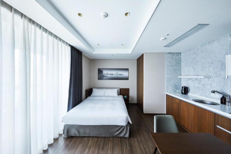 Deluxe Studio, Felix By Stx Hotel & Suite