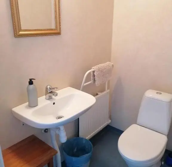 Standard Neljän Hengen Huone, L Hemgården