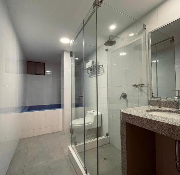 Habitación Familiar, Baños Del Inca Premium