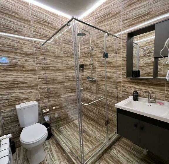 اتاق استاندارد سه نفره, Bay Ali