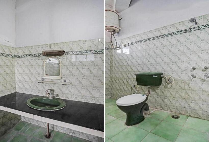 三人经典房间, Flagship The Midd Way Mandi