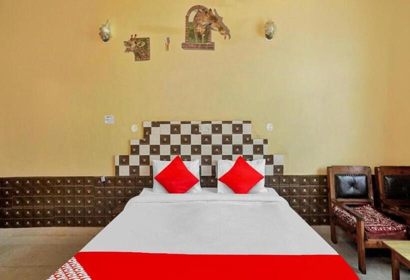 三人经典房间, Flagship The Midd Way Mandi