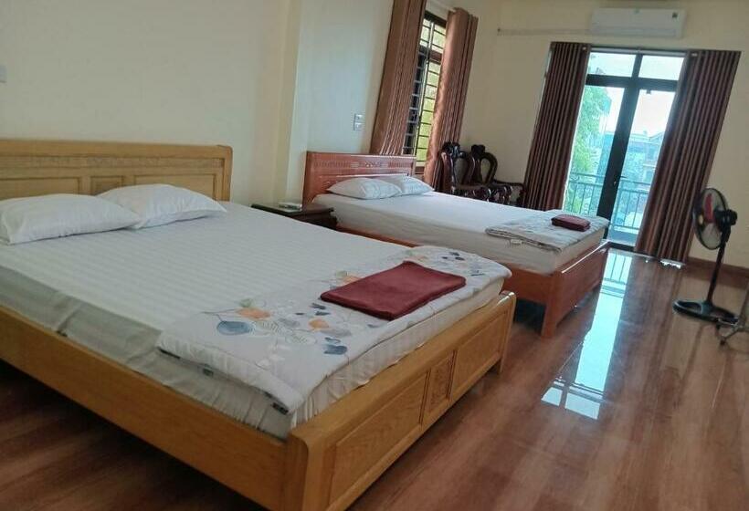 اتاق خانوادگی, Train Station Backpackers Hostel