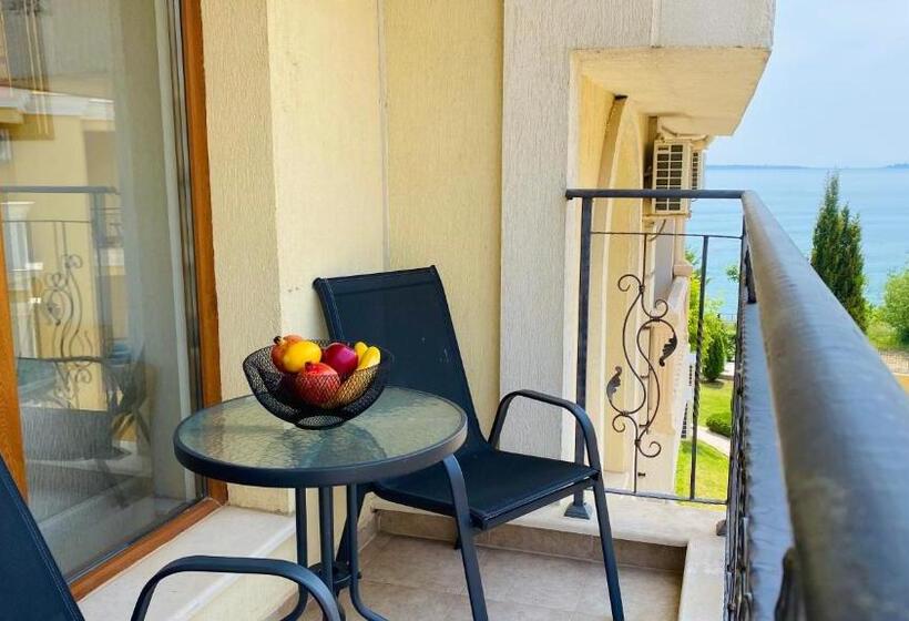 آپارتمان 1 خوابه با چشمانداز دریا, Royal Bay Cozy Apartments Apartello⊛com