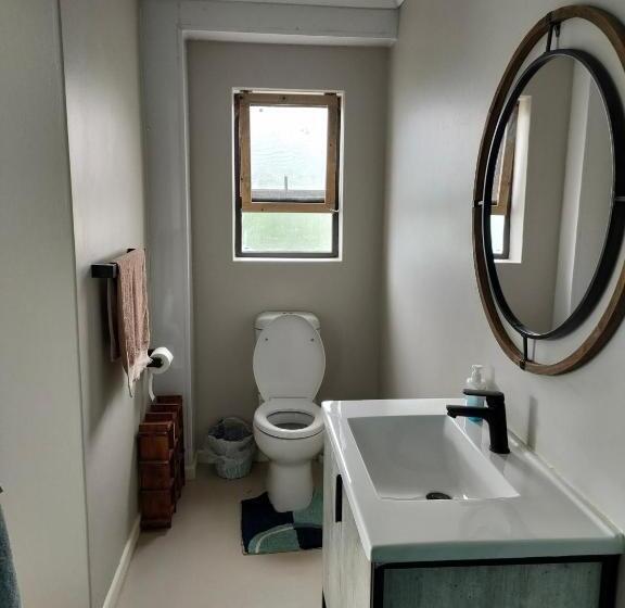 Quarto Estandar Vista Mar, Cove Rock Stay