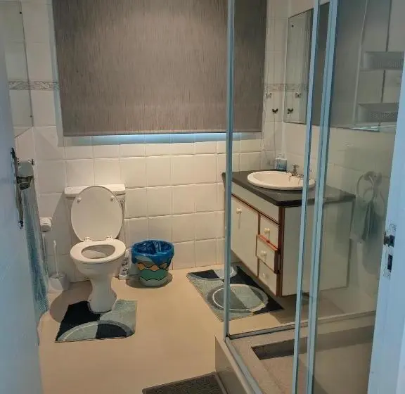 Standard-huone Allasnäkymä, Cove Rock Stay