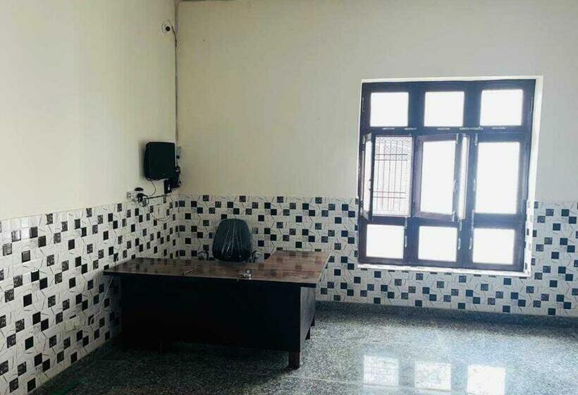 Трехместный Номер Классика, Oyo Vm Bloom