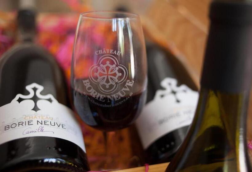 スタンダードルーム, Room In Guest Room   Hong Kong Guest Room In The Heart Of The Vineyard