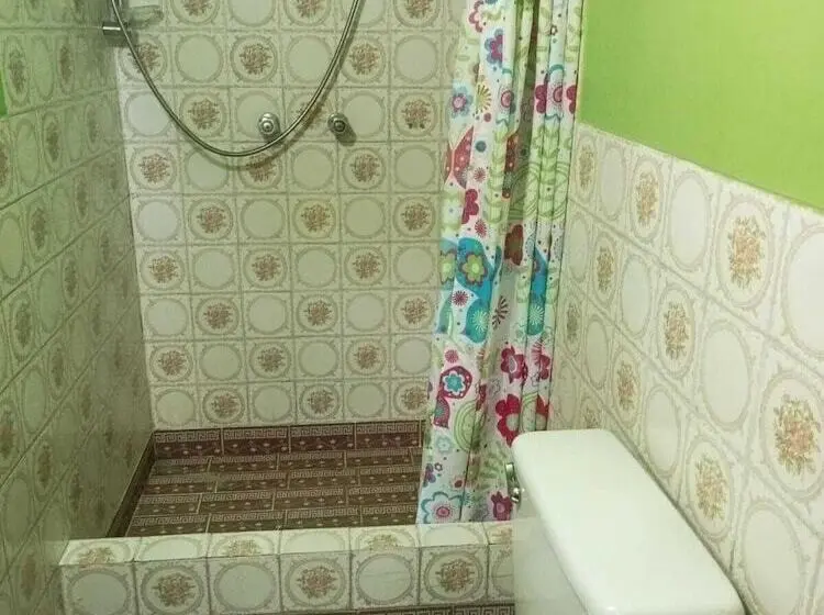 اتاق استاندارد, Roari