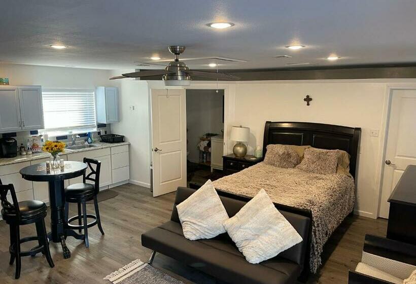 Семейное Студио, Serenity Home