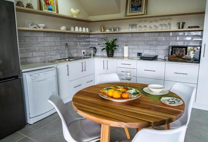 منزل غرفة نوم واحدة, Verdant Hills