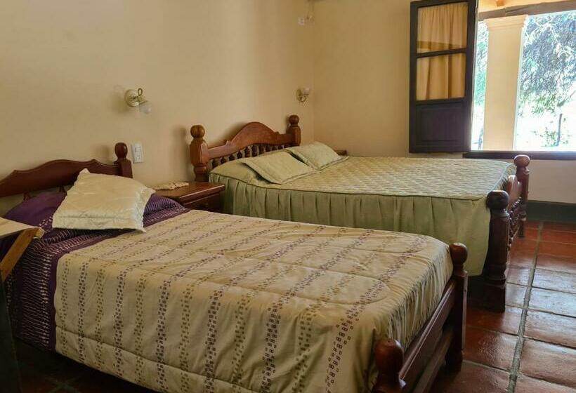 חדר משפחתי, Hostería La Enramada