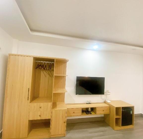 اتاق خانوادگی, Son Ca Motel