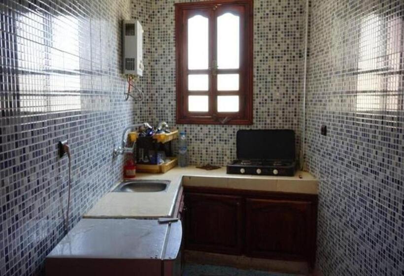سرير فى غرفة مشتركه, Emallayan Hostel
