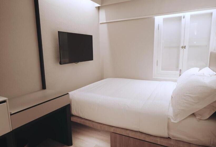 اتاق استاندارد, 1900 Chinatown