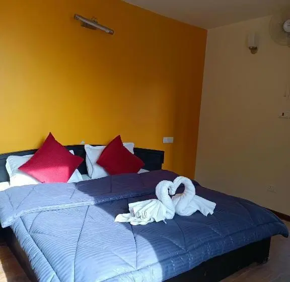 Perhesviitti, Hot Stuff Hotel Rooms & Restaurant Riverside Resort Pet Friendly