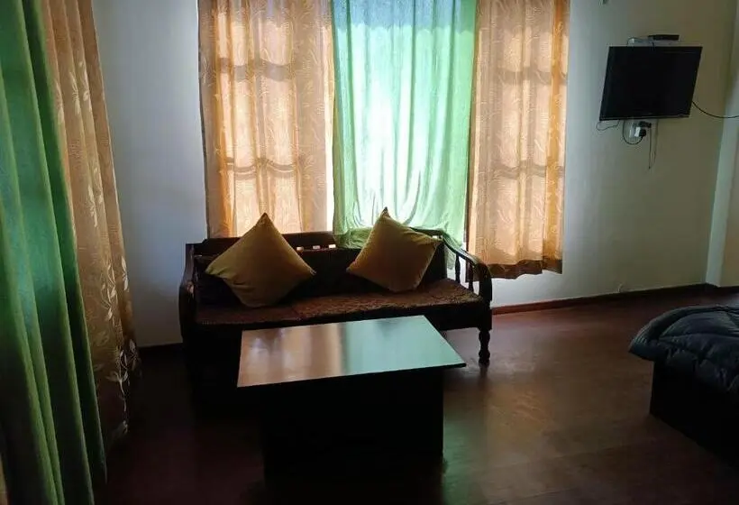 Perhehuone, Hot Stuff Hotel Rooms & Restaurant Riverside Resort Pet Friendly