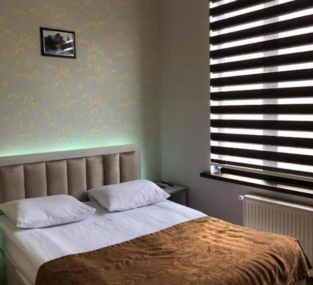 اتاق لوکس, Mrt