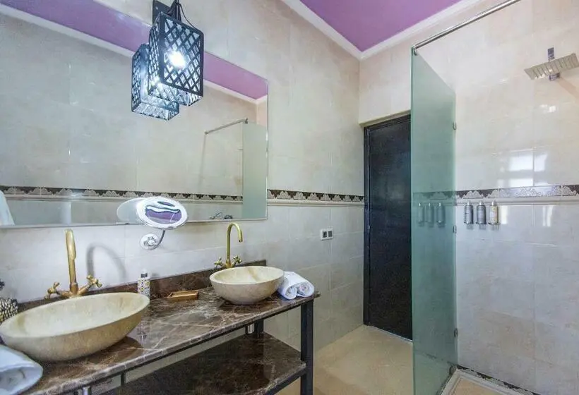 اتاق استاندارد با چشم‌انداز باغ, Maison Daouia