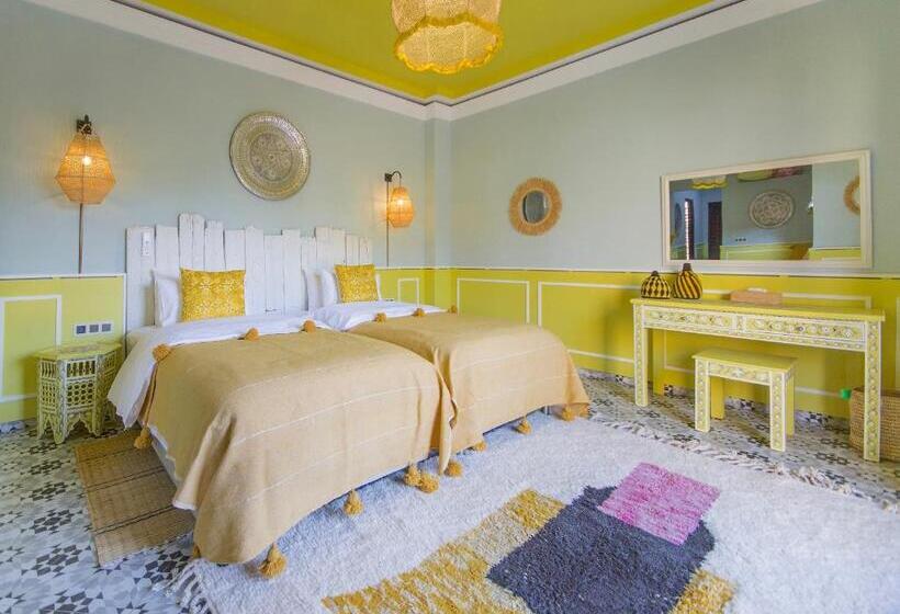 اتاق استاندارد چهارنفره با چشمانداز باغ, Maison Daouia