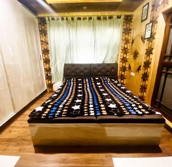 דירת חדר, Pop Home 70354 Adobe