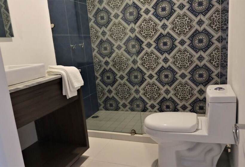 إستوديو قياسى, Satelite 2750 Hotel & Suites