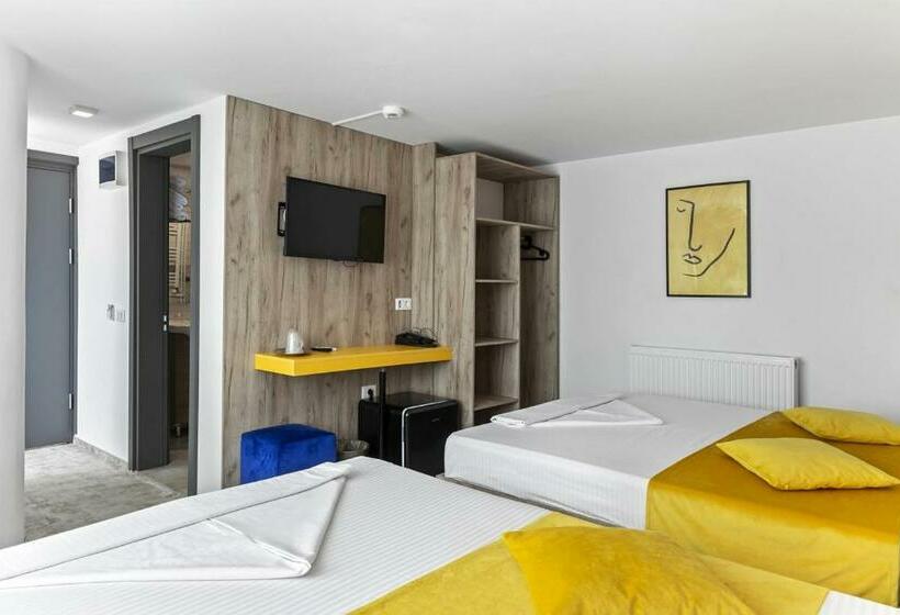 חדר משפחתי, Aqua Park