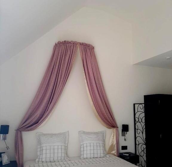 سوئیت با تخت بزرگ, Château Georgette