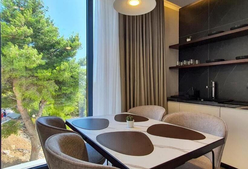 سوییت لوکس, Meraviglia Boutique