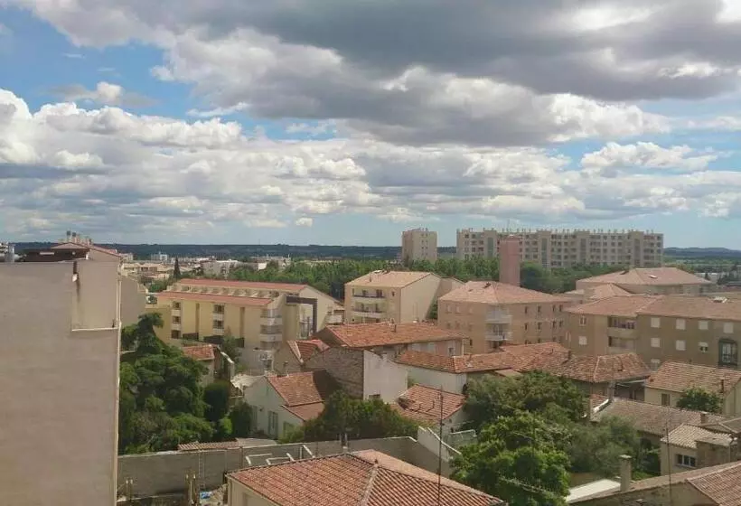 Superior-huone Kaupunkinäkymä, B&b Hotel Nîmes Centre Arènes