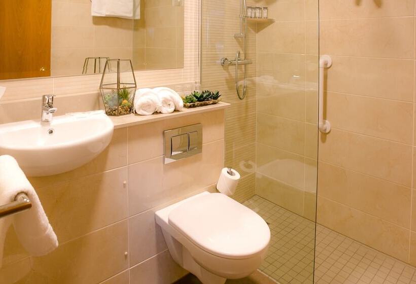 غرفة قياسية, Allingham Arms