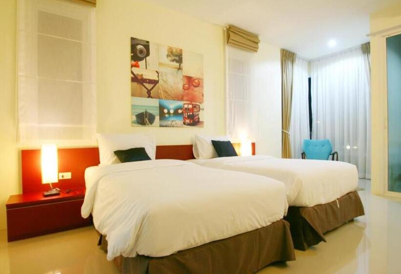 수피리어 룸, Apo