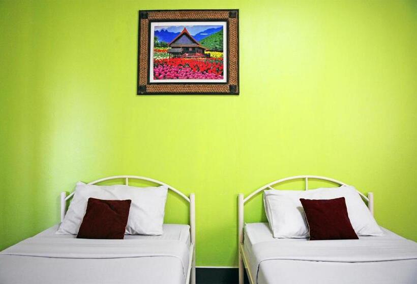 Номер Стандарт, Choktawee Smile