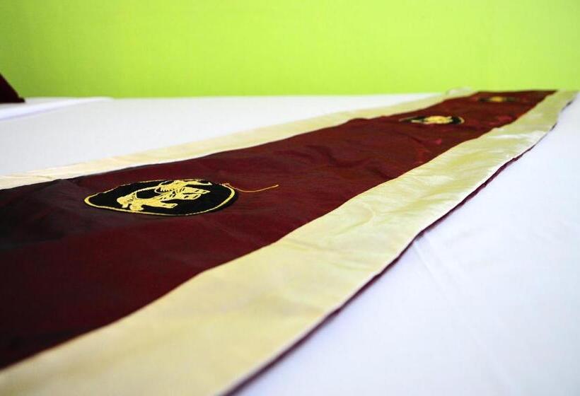 Номер Стандарт, Choktawee Smile