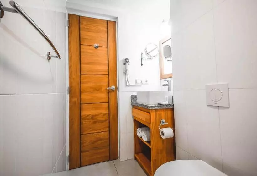 سوئیت جونیور با آشپزخانه, City Suites & Beach