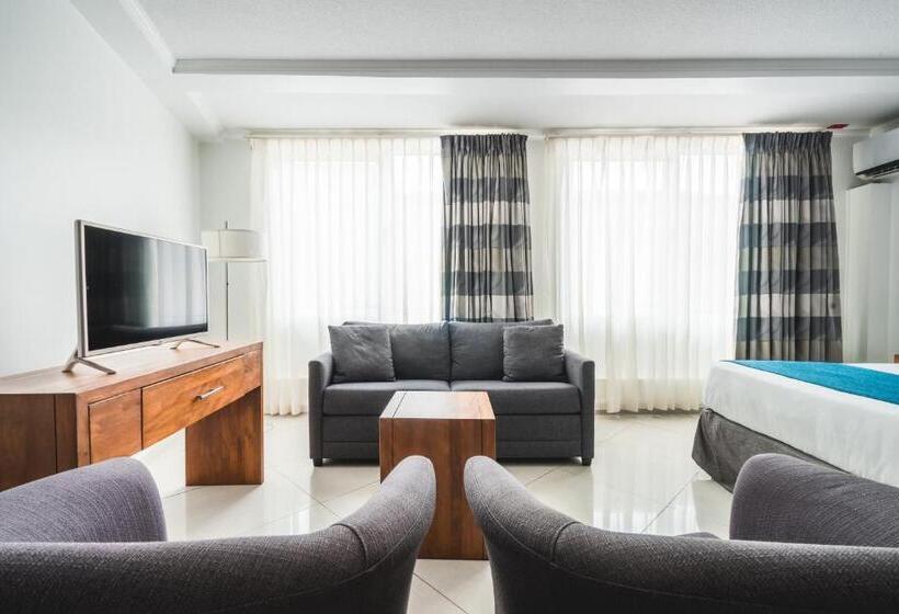 سوئیت جونیور با آشپزخانه, City Suites & Beach