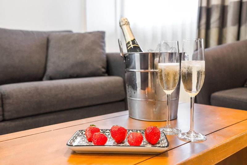 سوییت, City Suites & Beach