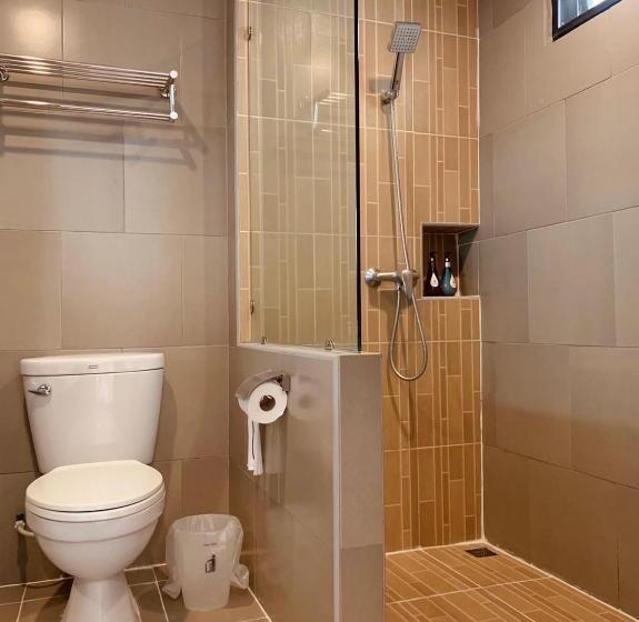 سوییت جونیور, De Hug Hotel & Residence