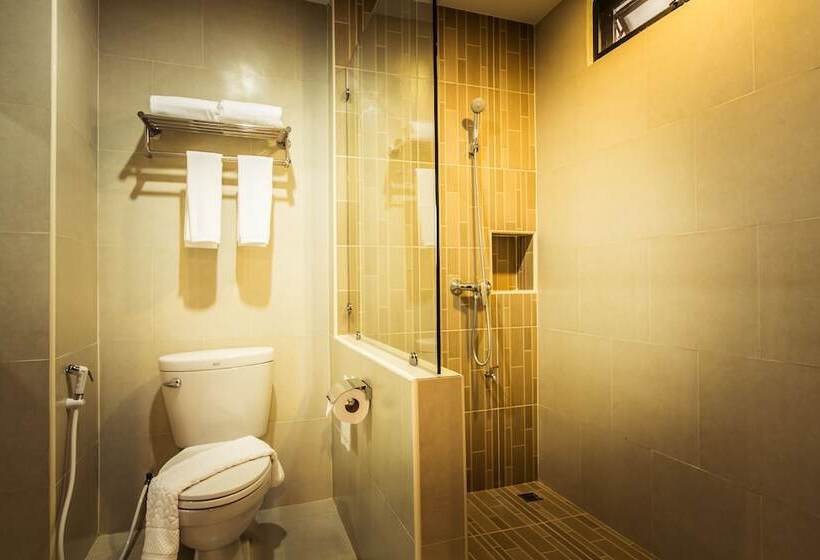 Полулюкс, De Hug Hotel & Residence