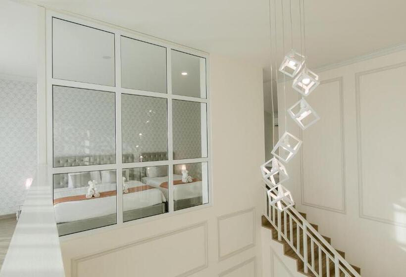 سوییت دوبلکس, De Hug Hotel & Residence