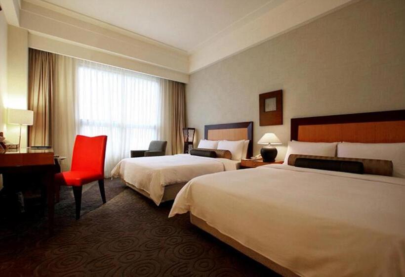 اتاق استاندارد چهار تخته, Les Champs